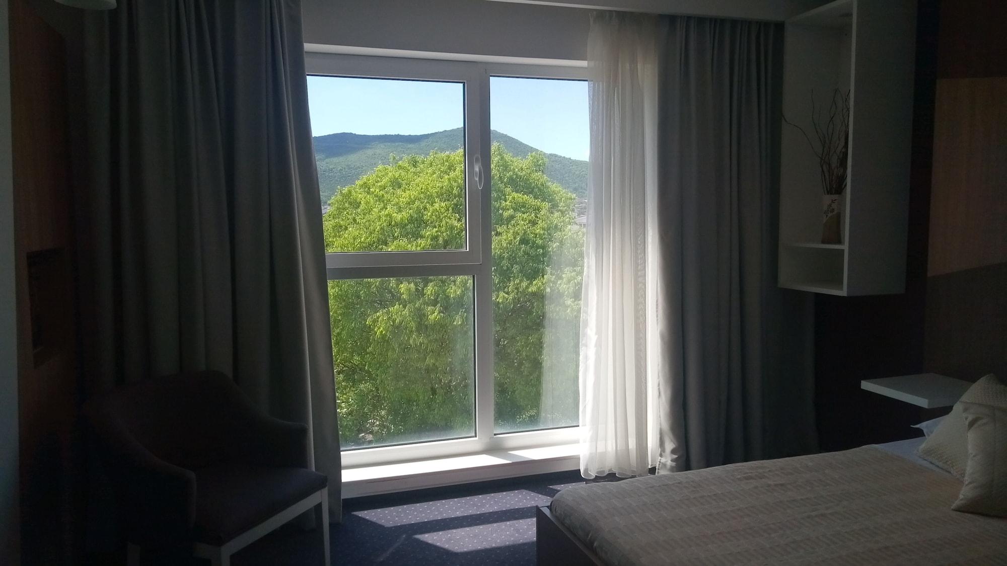 Hotel Herceg Меджугорье Экстерьер фото