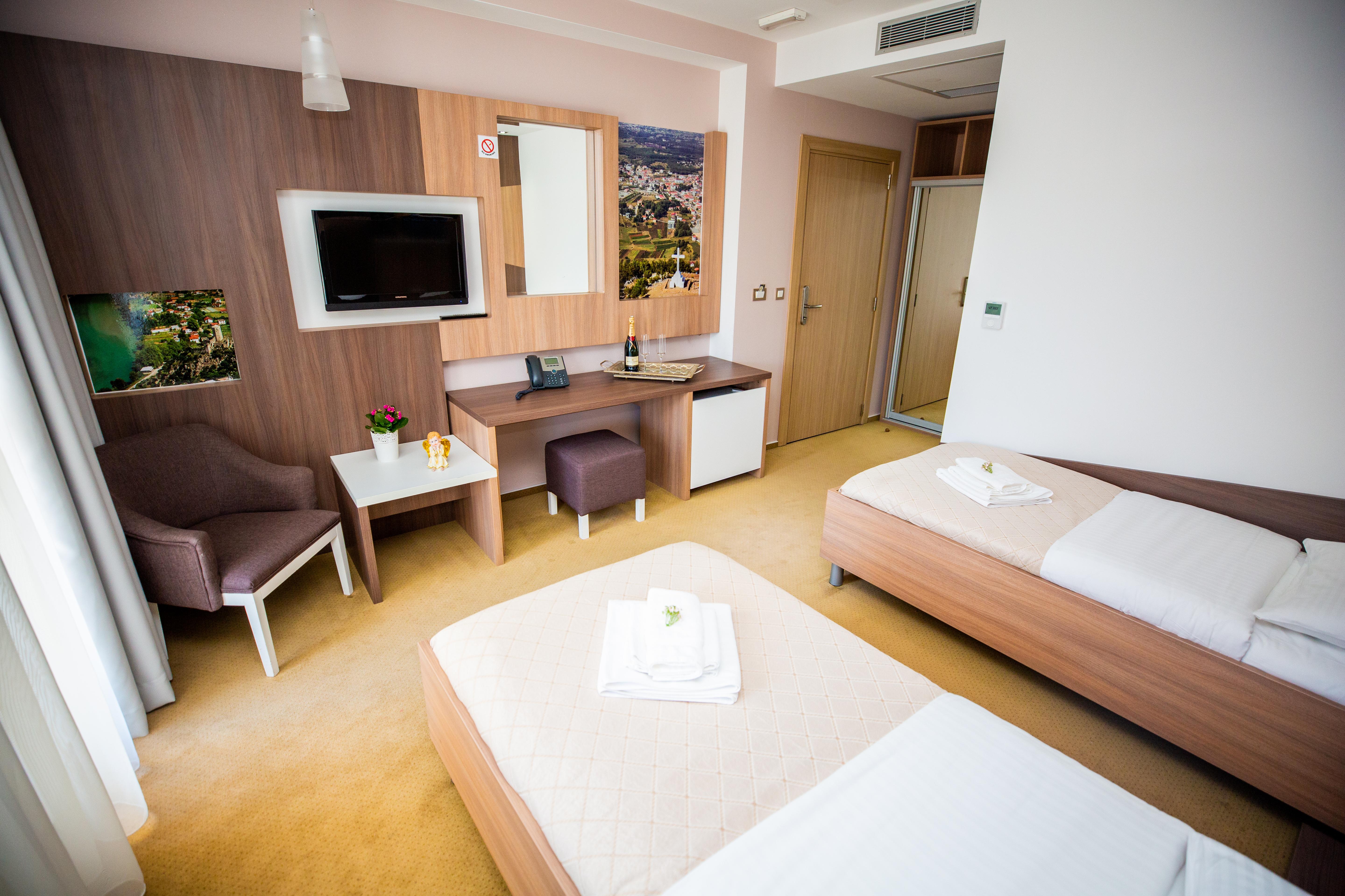 Hotel Herceg Меджугорье Экстерьер фото